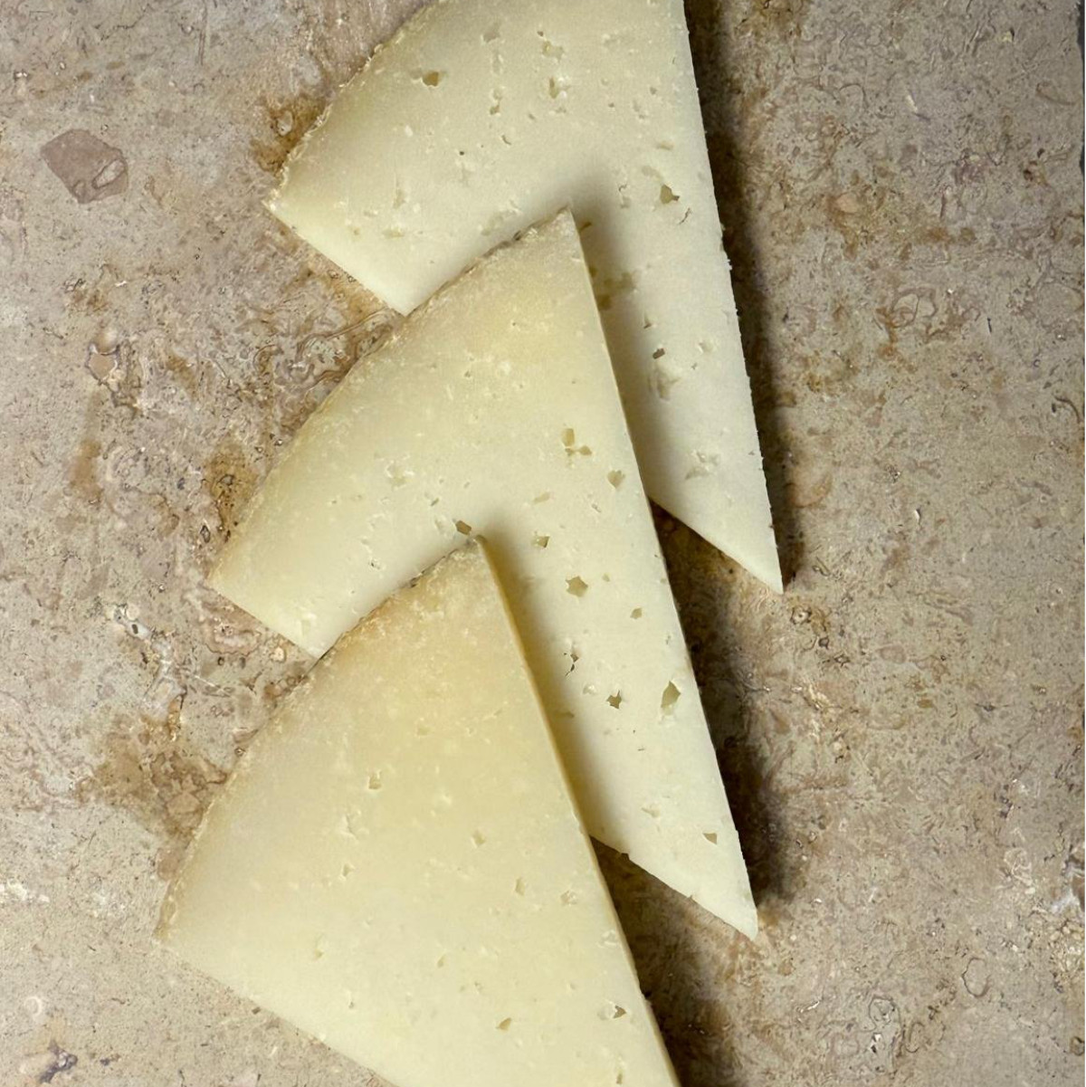 Queso Manchego de Leche Cruda de Oveja SemiCurado Artesano - Imagen 5